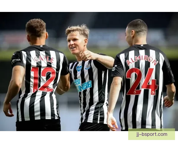 拉维亚中场拦截能力独步英超助力球队防守稳固